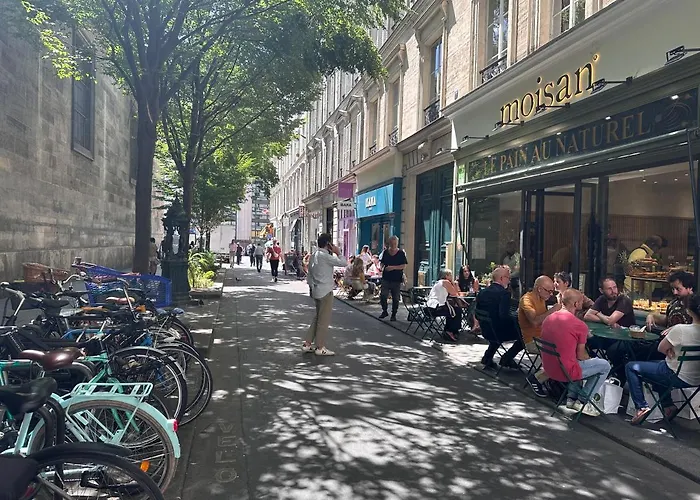 In A Prime Location 4* Paris